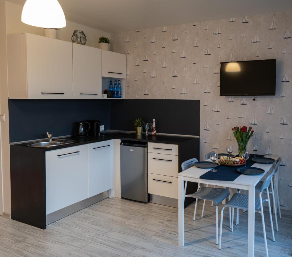 Karwia Marina Apartamenty Esterno foto
